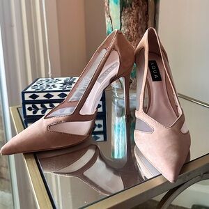 NWT AQUA Women's Cindi Mesh Pumps in Honey Beige